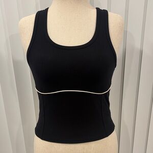 Size medium old navy power soft tank top black cropped racer back